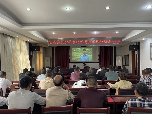 利用远程培训资源  提高农民实用技能