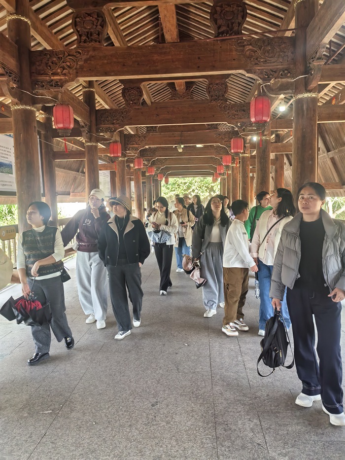 尤溪县农业农村局开展庆“三八”踏青活动