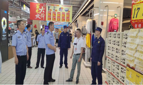 副县长公安局局长叶其勇带队开展人员密集场所国庆节前安全检查